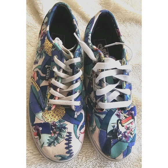 Vans Authentic Low‎ Pro Women’s Size 6 M Tropical Flowers Parrot Canvas Sneakers - Picture 1 of 6